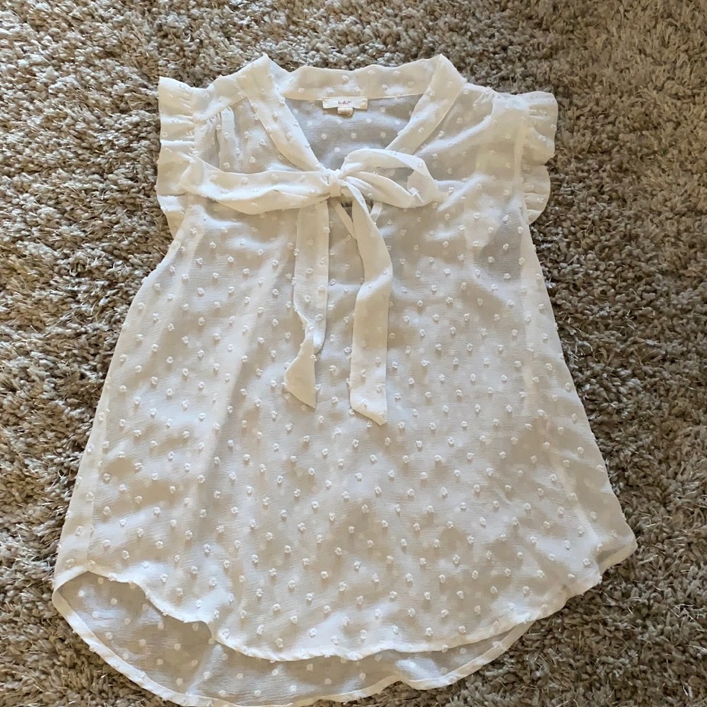 Size small white business casual shirt